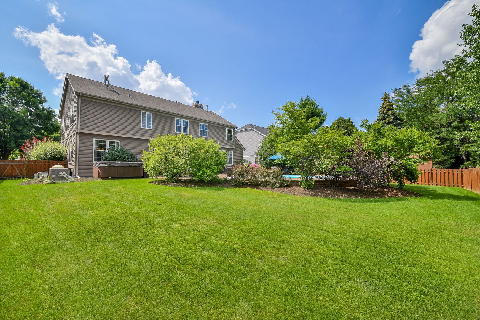 2925 Andrus Drive, West Chicago, IL 60185
