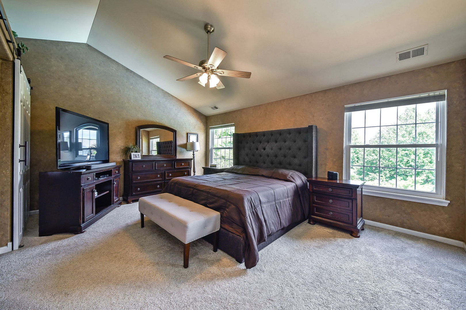 2925 Andrus Drive, West Chicago, IL 60185