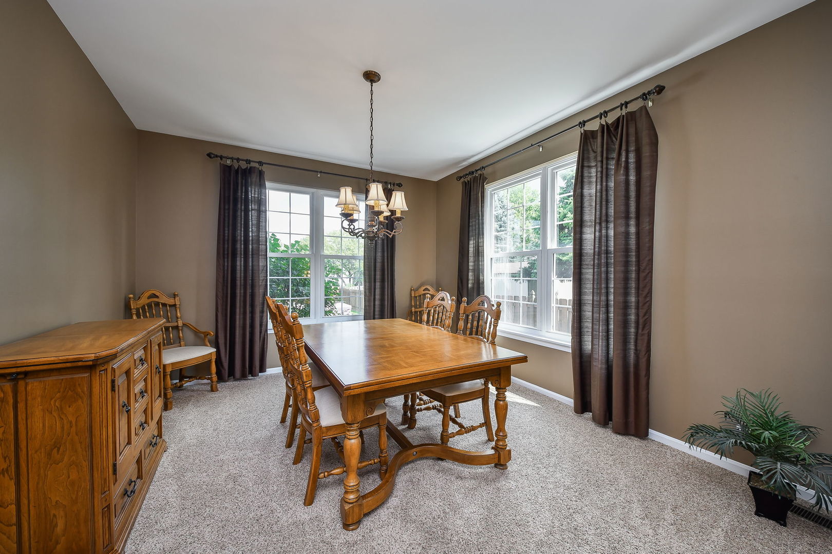 2925 Andrus Drive, West Chicago, IL 60185