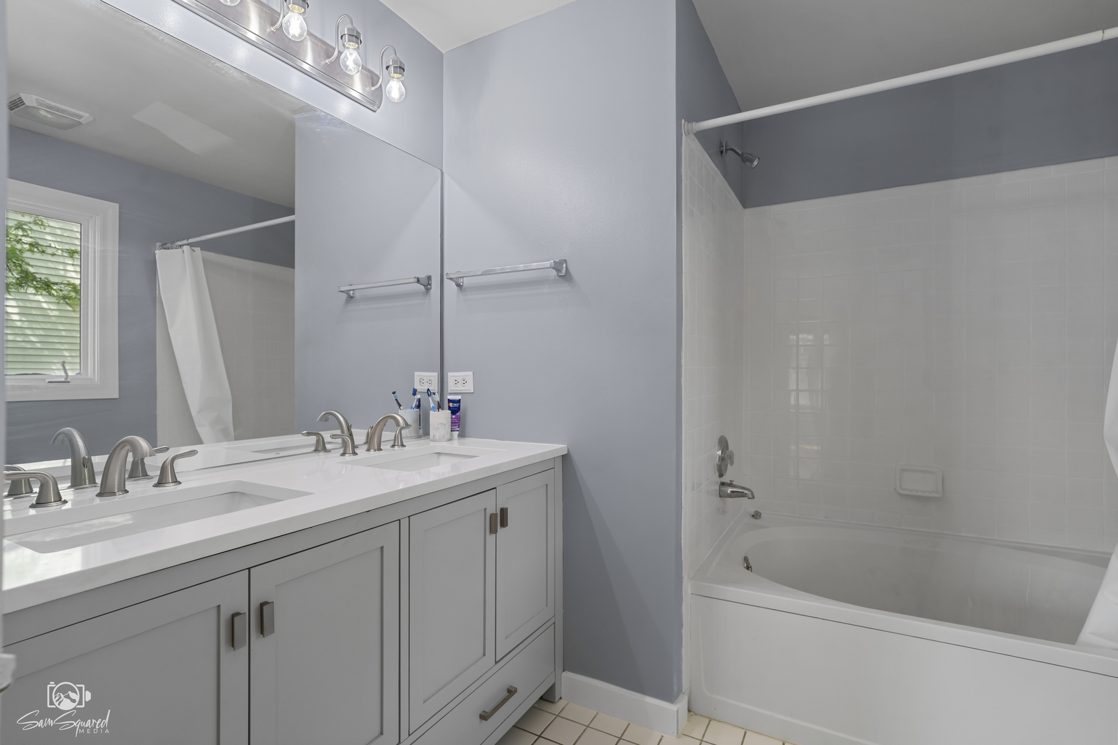 337 Aristocrat Drive, Bolingbrook, IL 60490