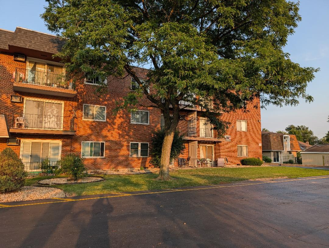 11245 S Harlem Avenue #C10, Worth, IL 60482