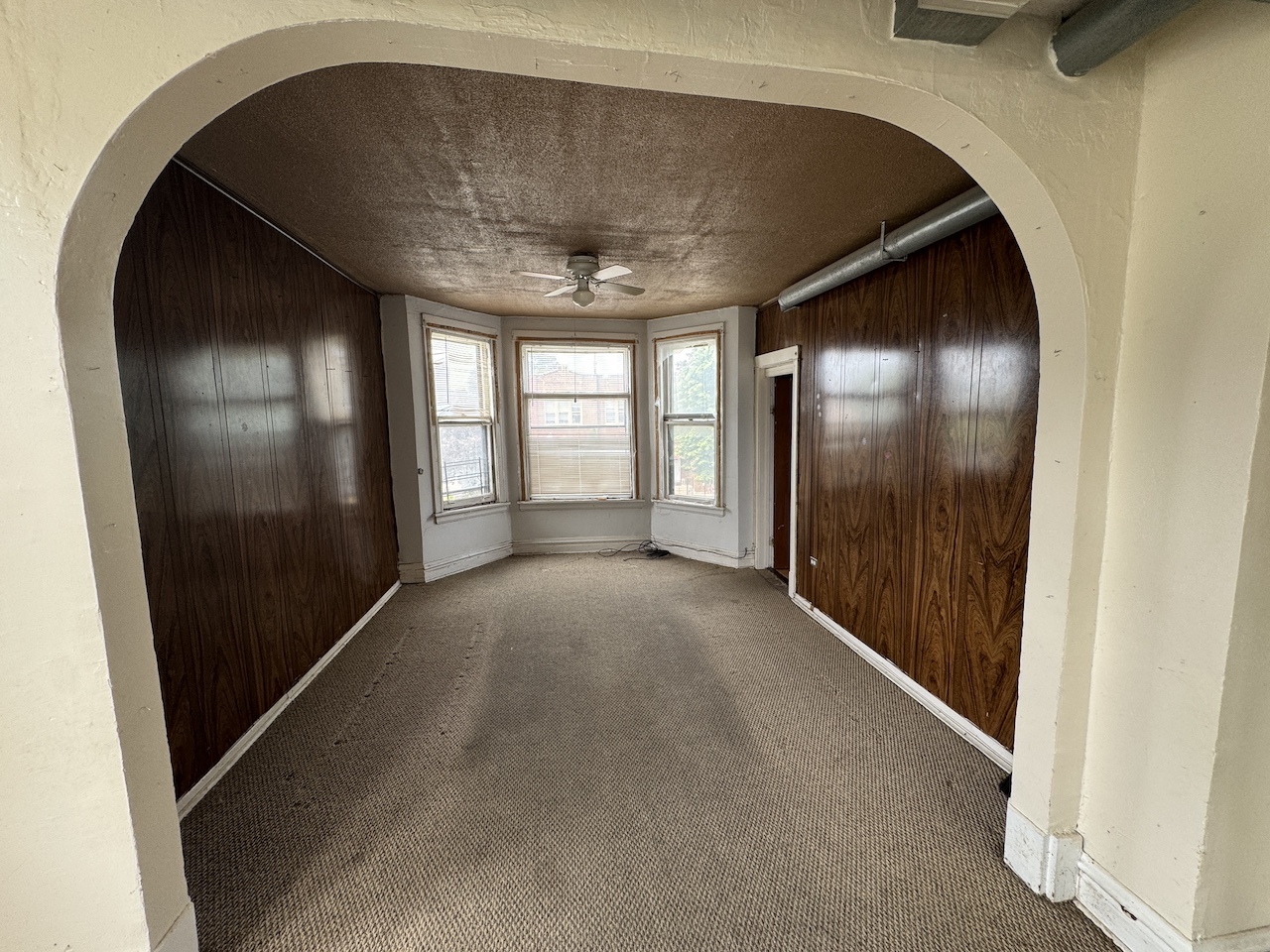 3801 N Albany Avenue, Chicago, IL 60618