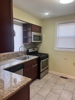 1329 E 89th Place, Chicago, IL 60619