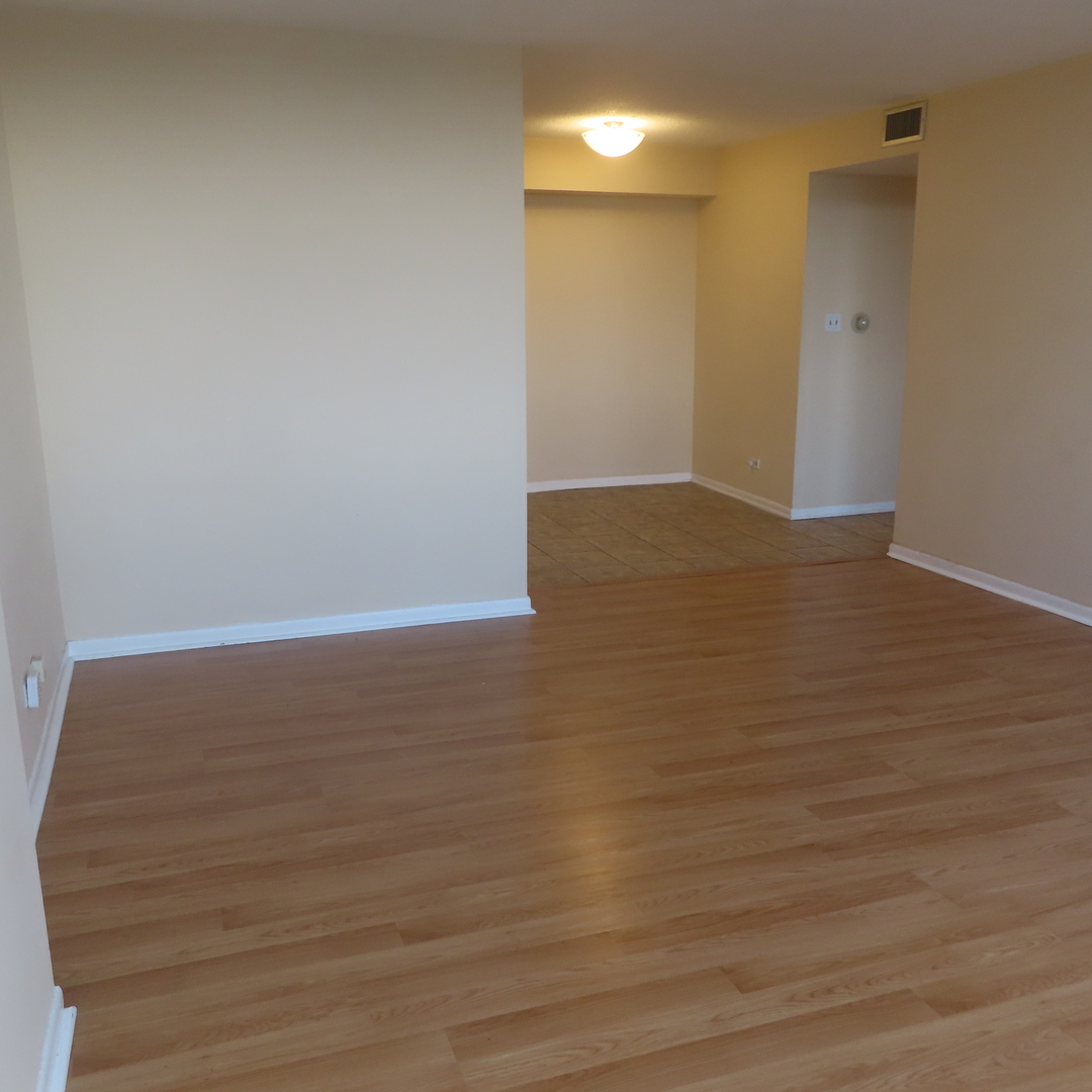 7234 W North Avenue #1008, Elmwood Park, IL 60707