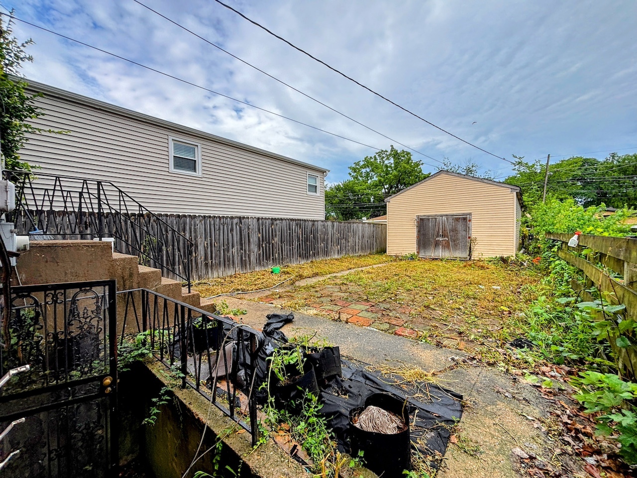 1637 McDaniel Avenue, Evanston, IL 60201