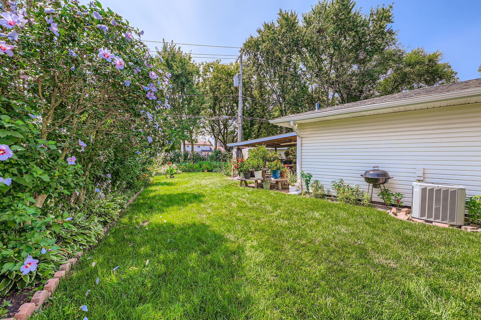 963 S Fletcher Drive, Wheeling, IL 60090