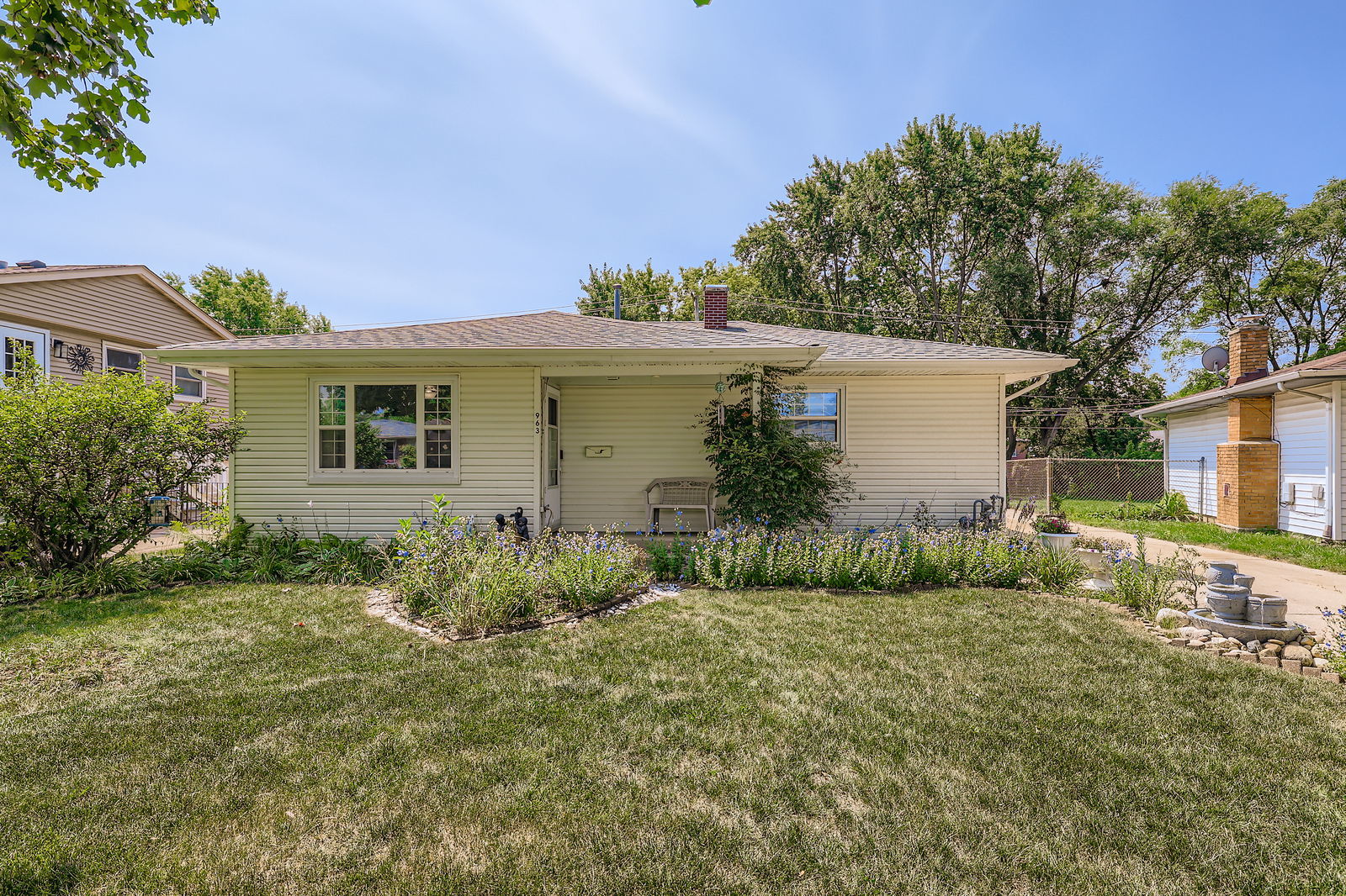 963 S Fletcher Drive, Wheeling, IL 60090