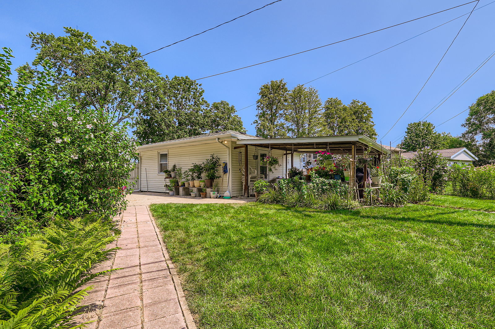 963 S Fletcher Drive, Wheeling, IL 60090