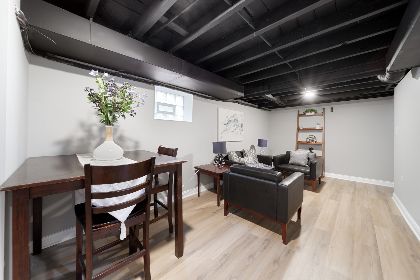 7652 1/2 S Coles Avenue, Chicago, IL 60649