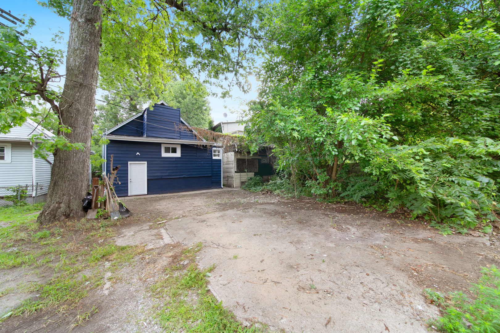 7652 1/2 S Coles Avenue, Chicago, IL 60649