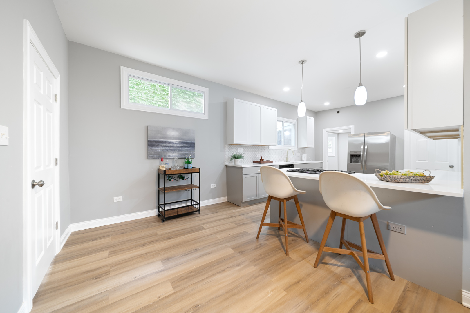 7652 1/2 S Coles Avenue, Chicago, IL 60649