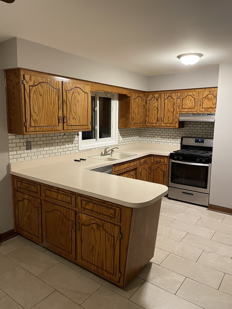 10301 Mcvicker Avenue, Chicago Ridge, IL 60415