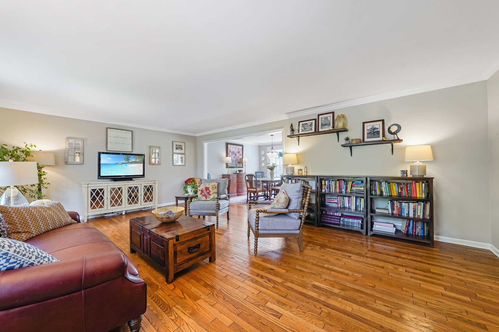 1S771 Carrol Gate Road, Wheaton, IL 60189