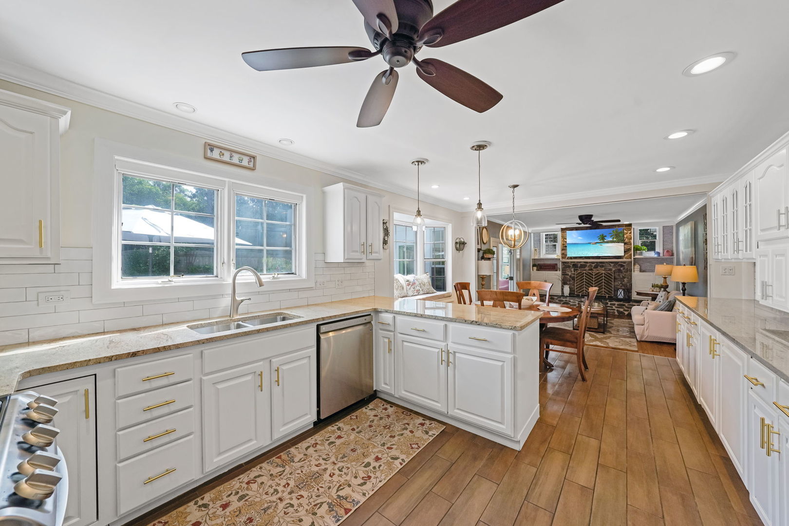 1S771 Carrol Gate Road, Wheaton, IL 60189
