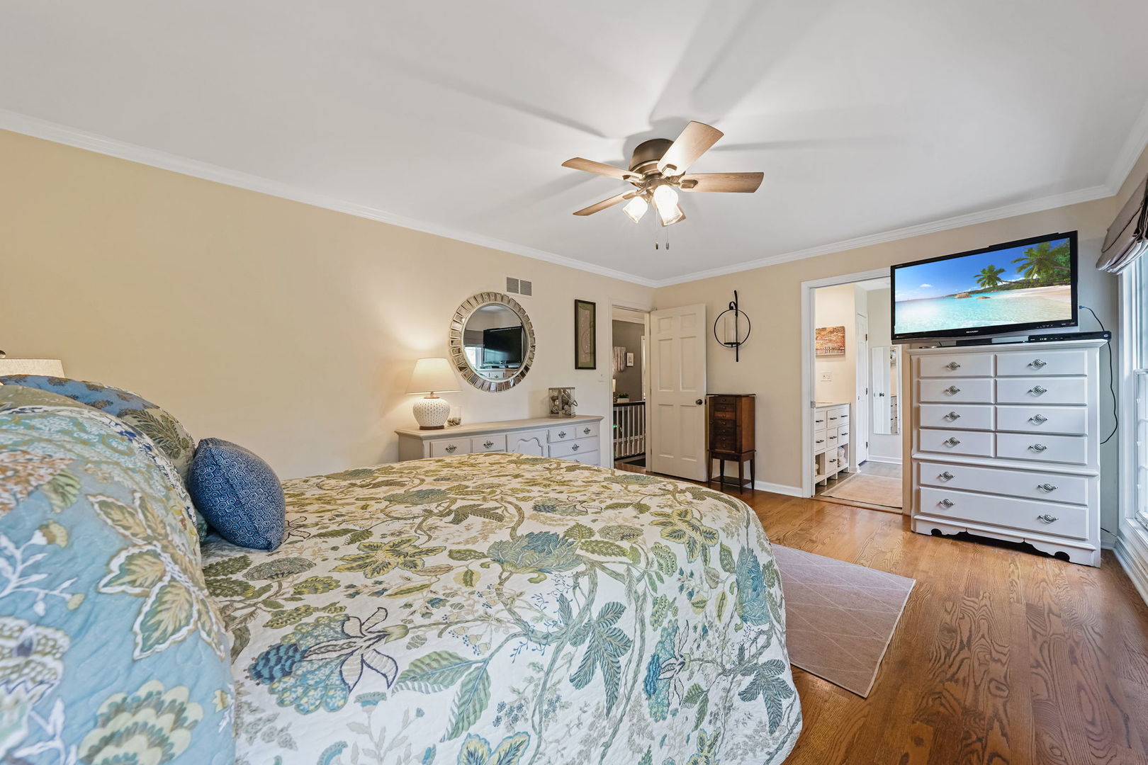 1S771 Carrol Gate Road, Wheaton, IL 60189