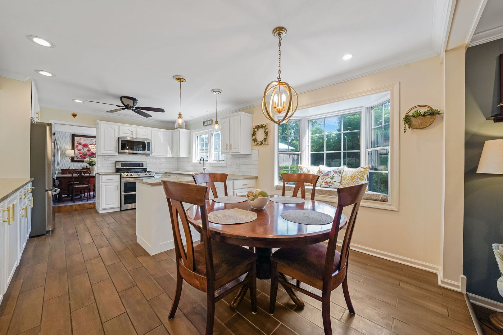 1S771 Carrol Gate Road, Wheaton, IL 60189