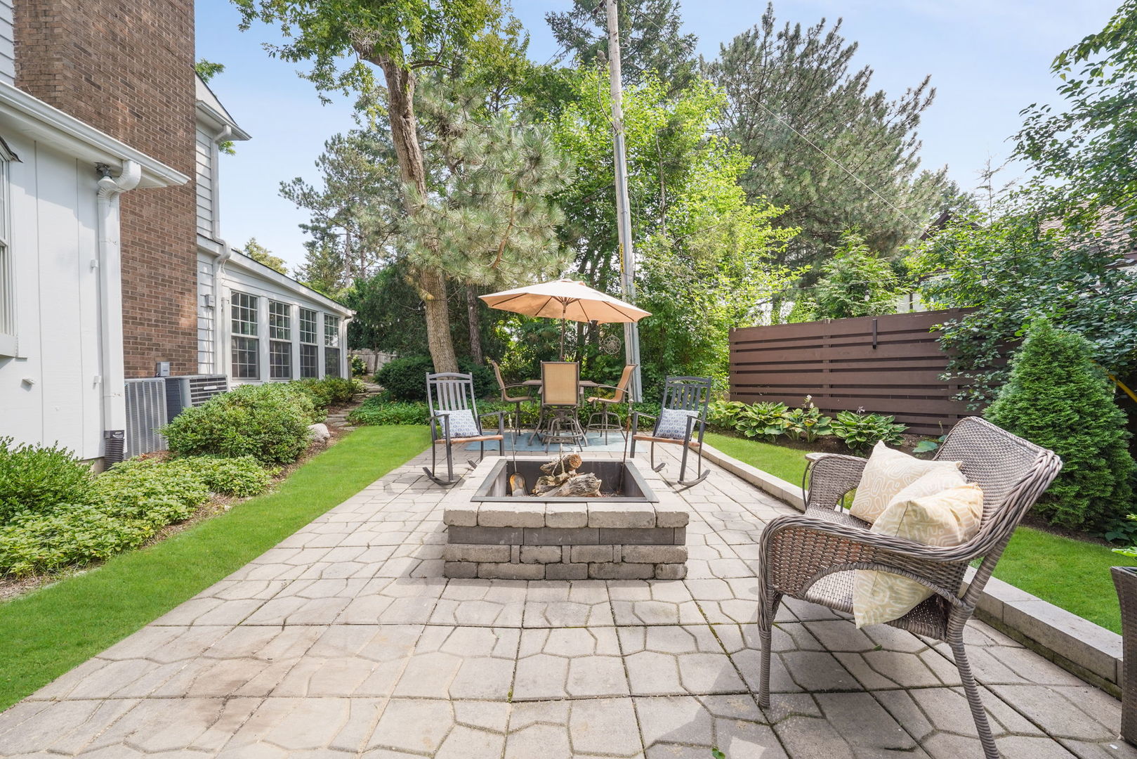 1S771 Carrol Gate Road, Wheaton, IL 60189