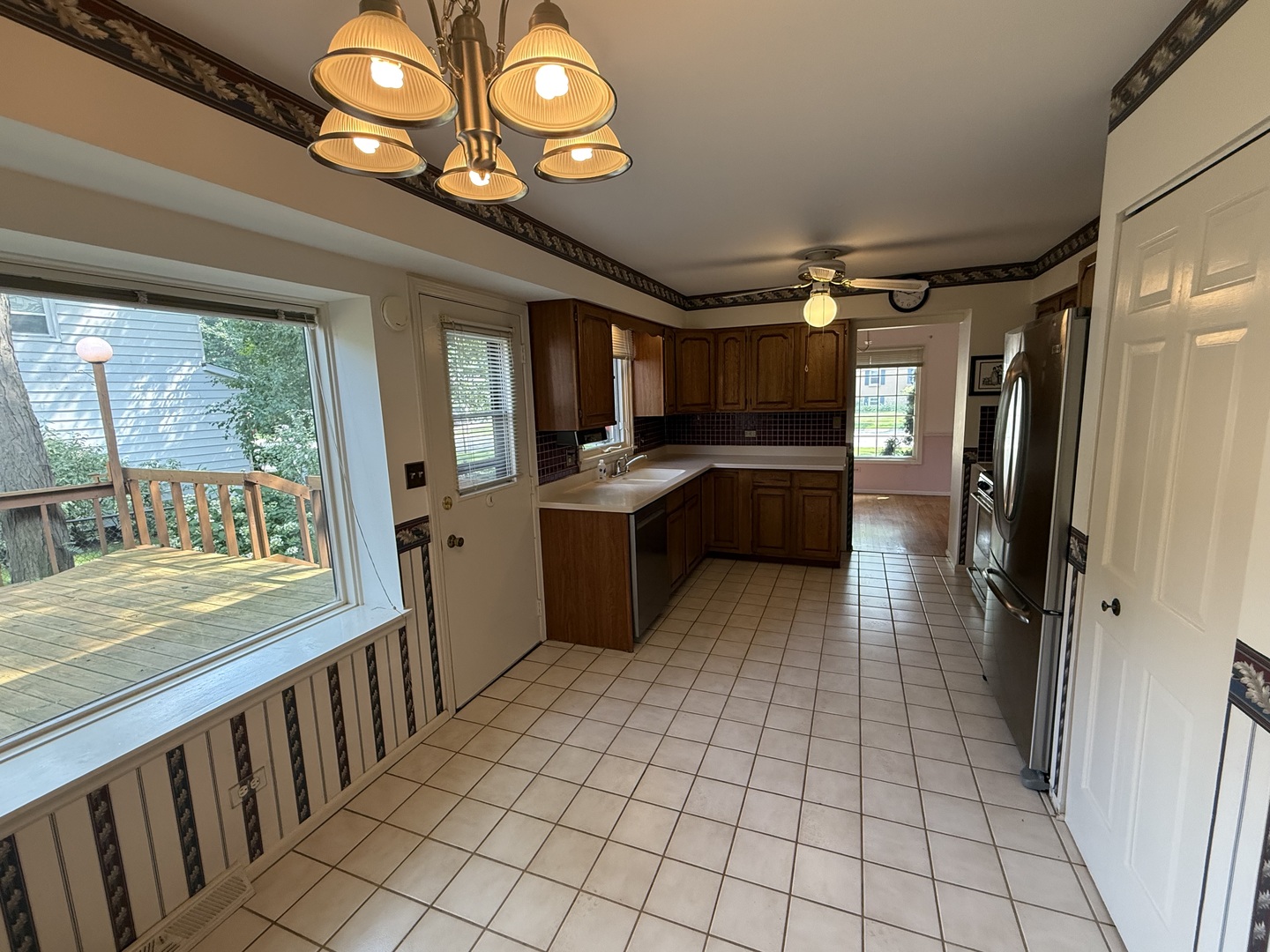 827 5th Avenue, Libertyville, IL 60048