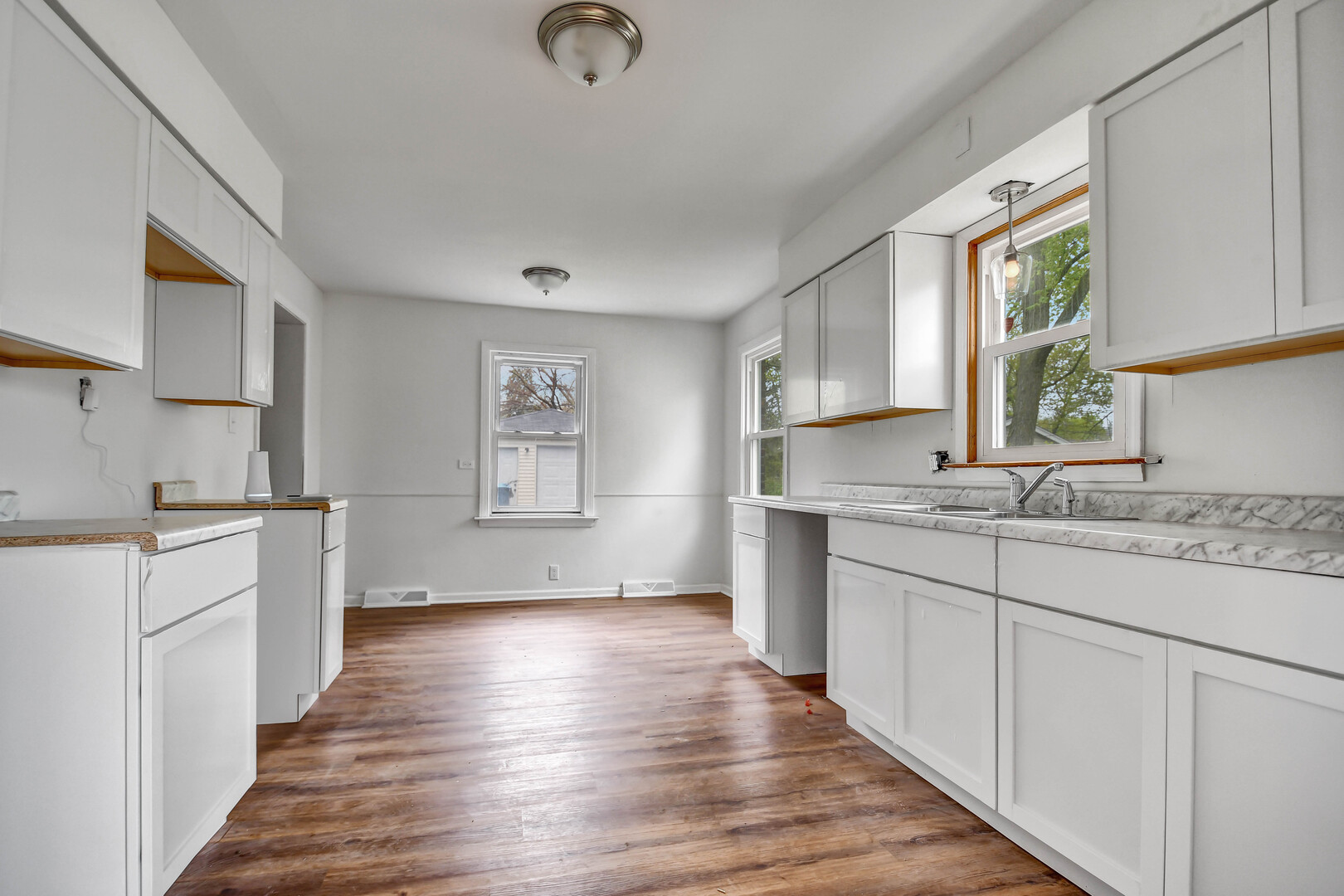 730 E 156th Street, South Holland, IL 60473