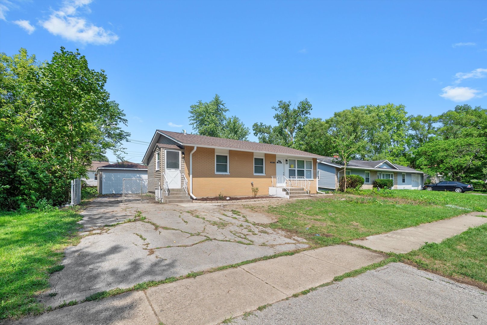 2203 220th A Street, Sauk Village, IL 60411
