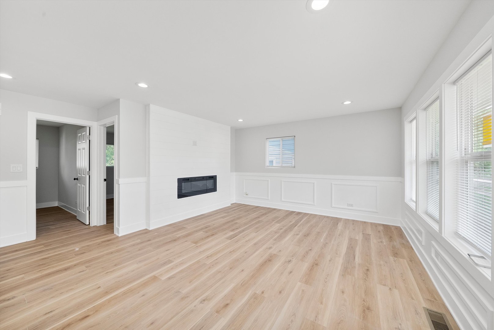 2203 220th A Street, Sauk Village, IL 60411