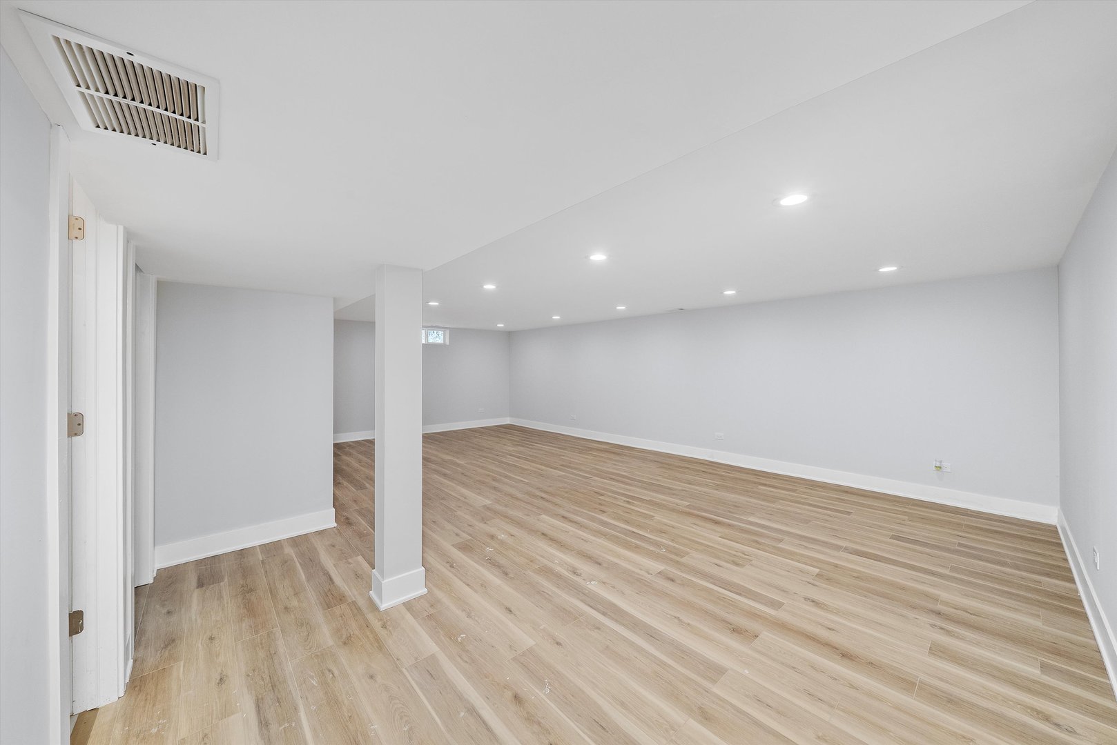 2203 220th A Street, Sauk Village, IL 60411
