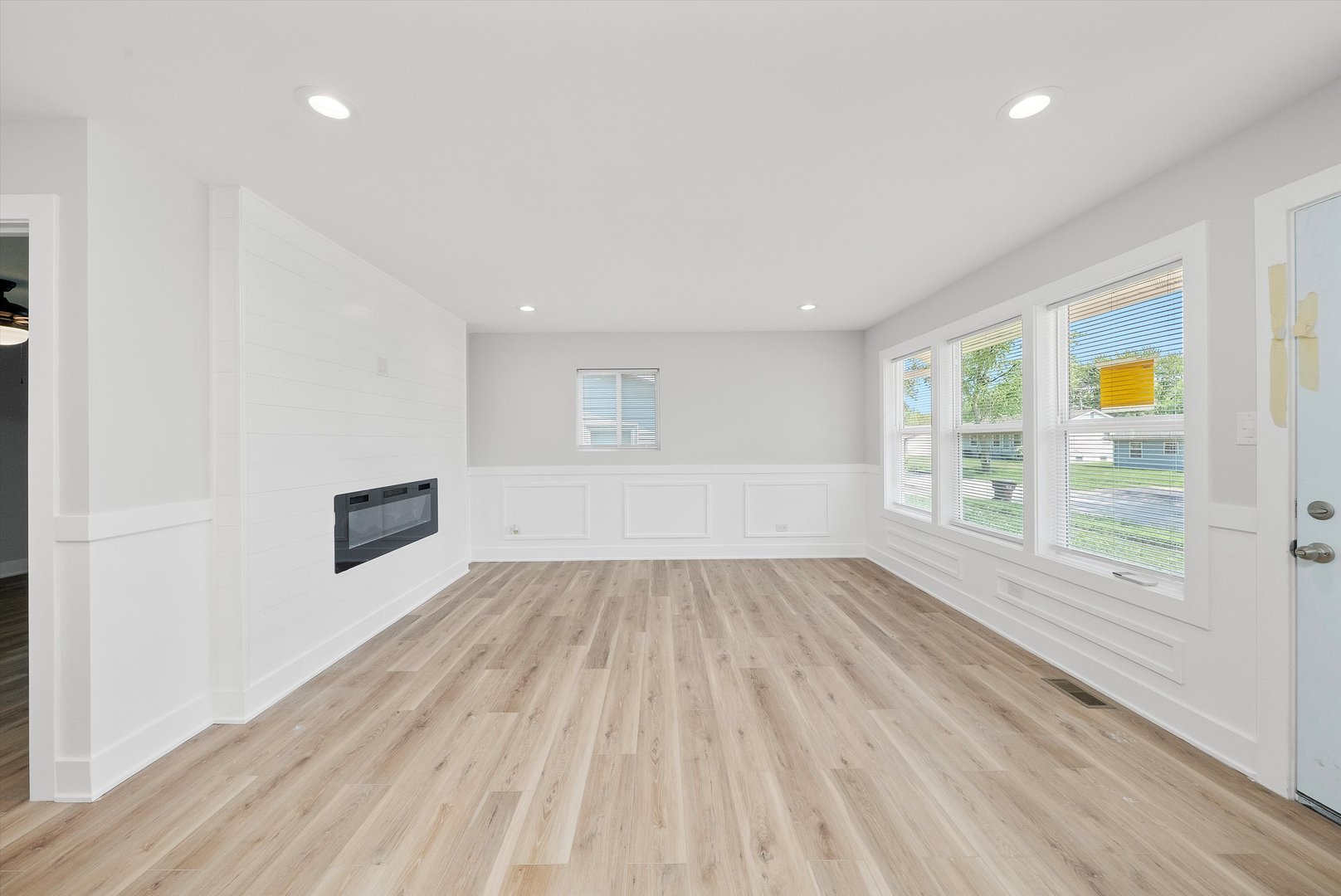 2203 220th A Street, Sauk Village, IL 60411