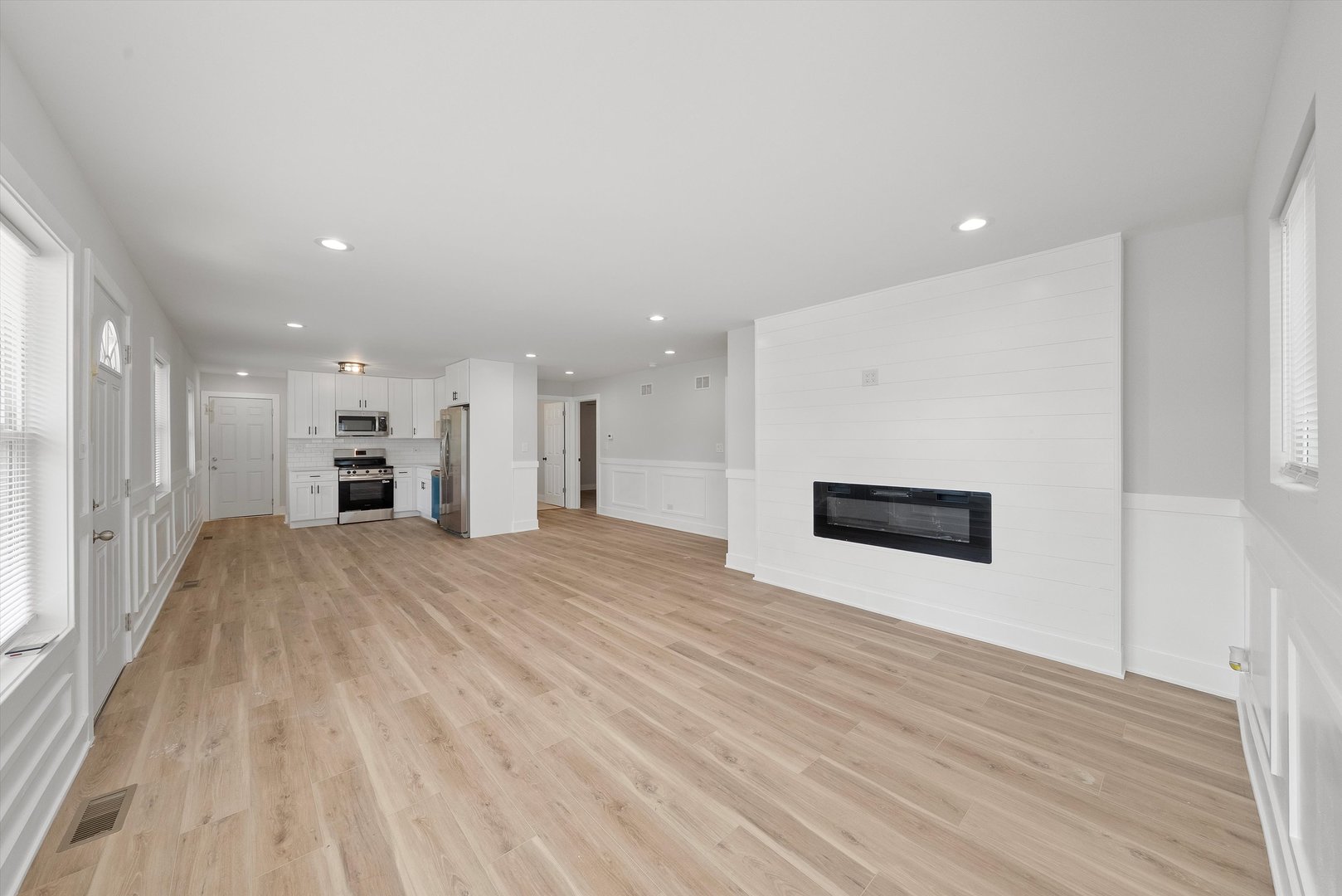 2203 220th A Street, Sauk Village, IL 60411
