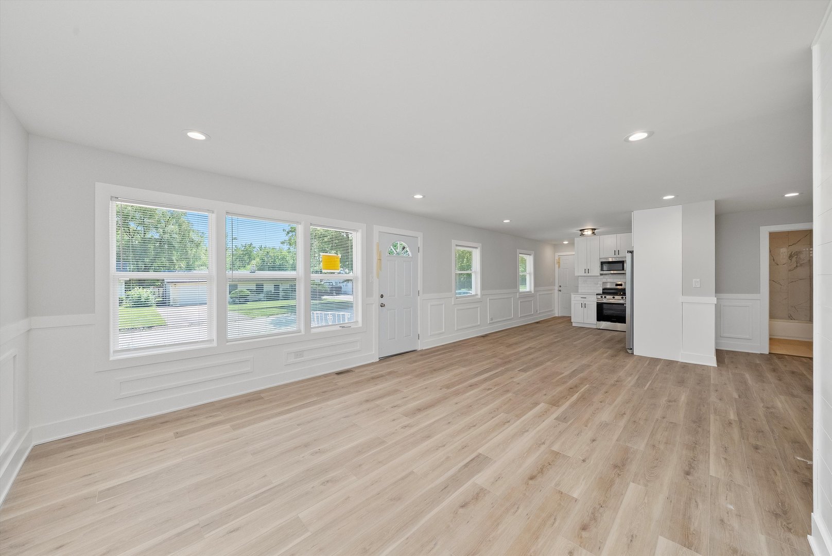 2203 220th A Street, Sauk Village, IL 60411