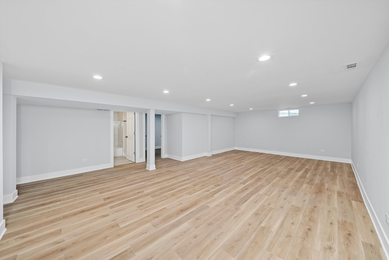 2203 220th A Street, Sauk Village, IL 60411