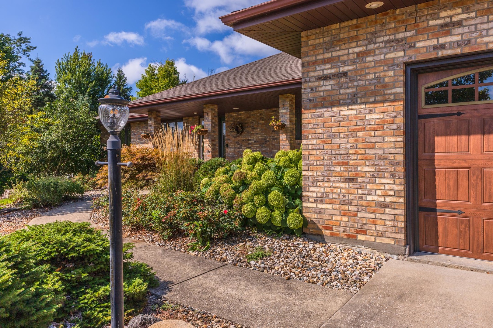 9222 Abbey Way, Downs, IL 61736