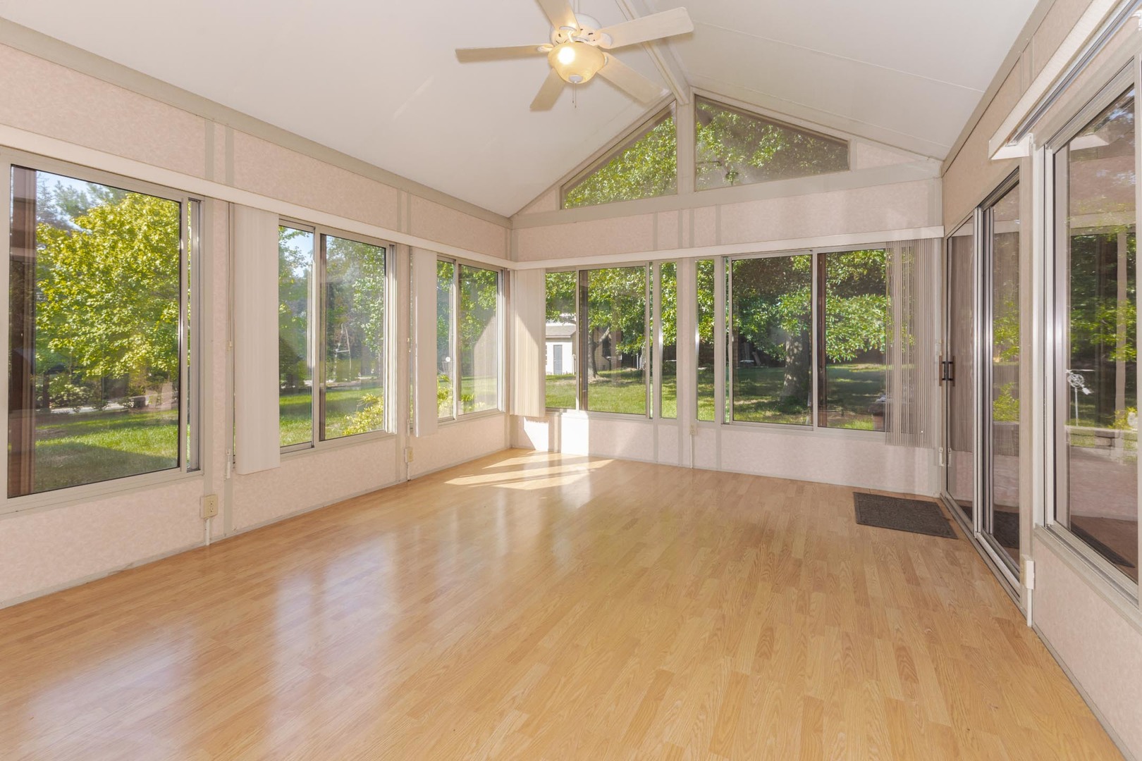 9222 Abbey Way, Downs, IL 61736