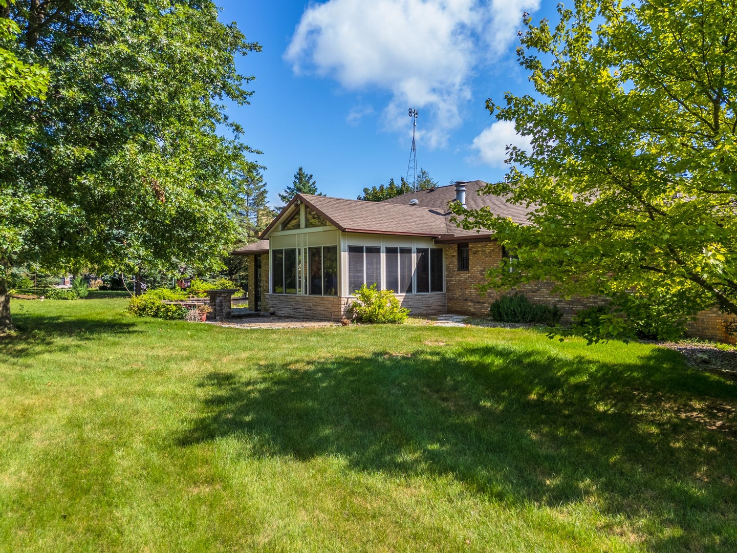 9222 Abbey Way, Downs, IL 61736