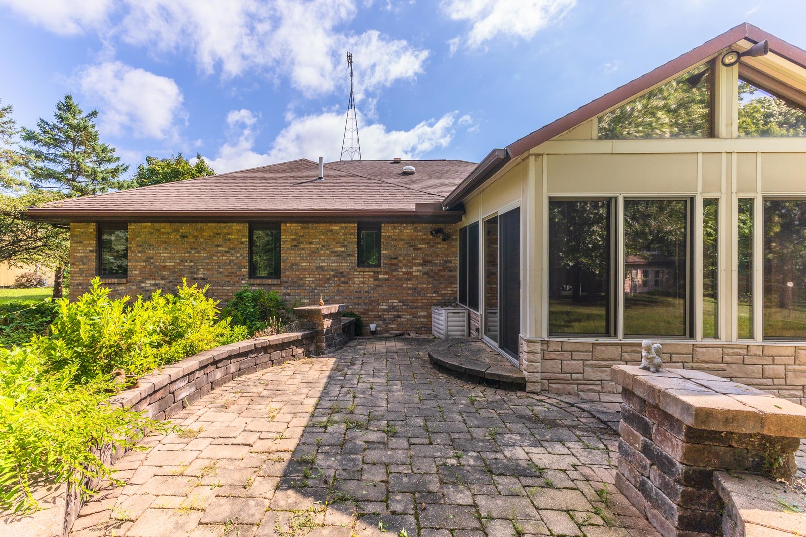 9222 Abbey Way, Downs, IL 61736