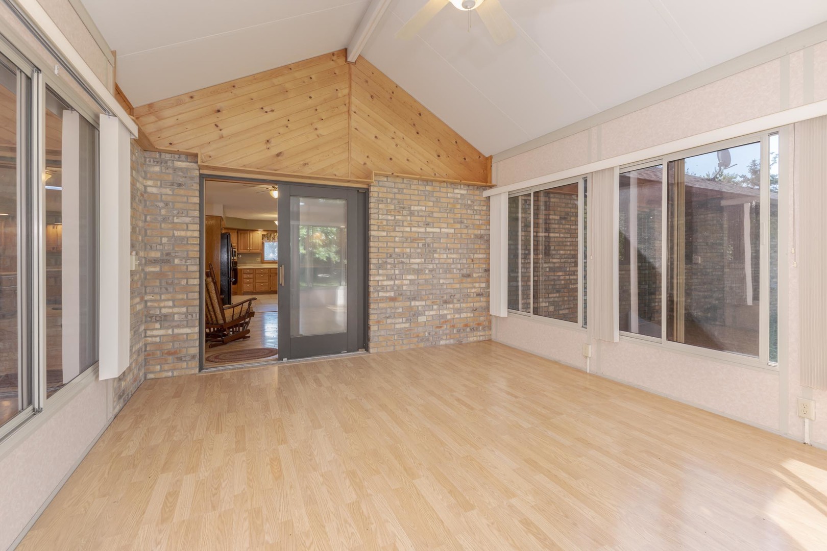 9222 Abbey Way, Downs, IL 61736