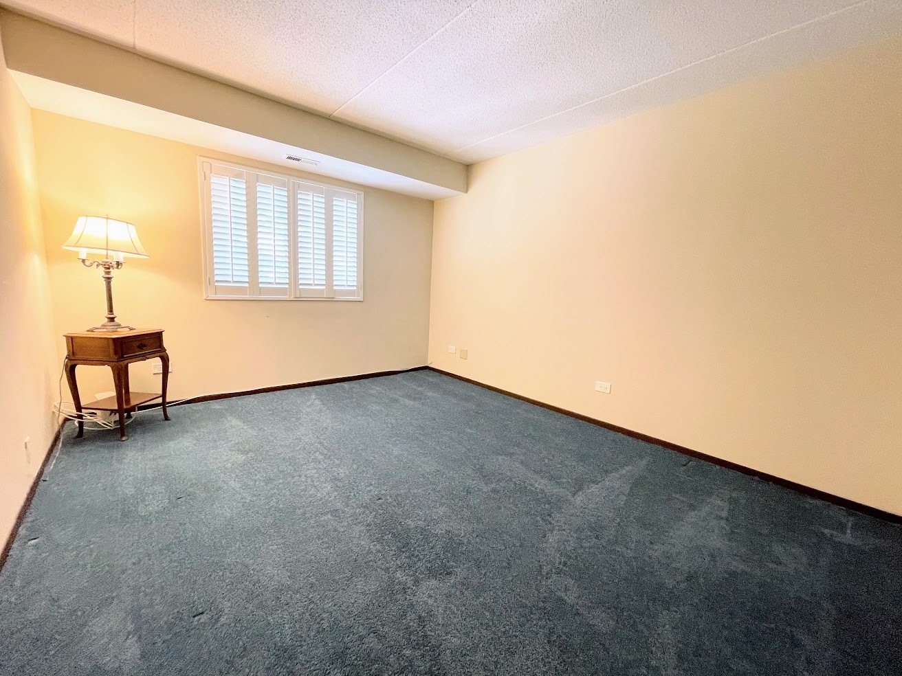 555 Graceland Avenue #206, Des Plaines, IL 60016