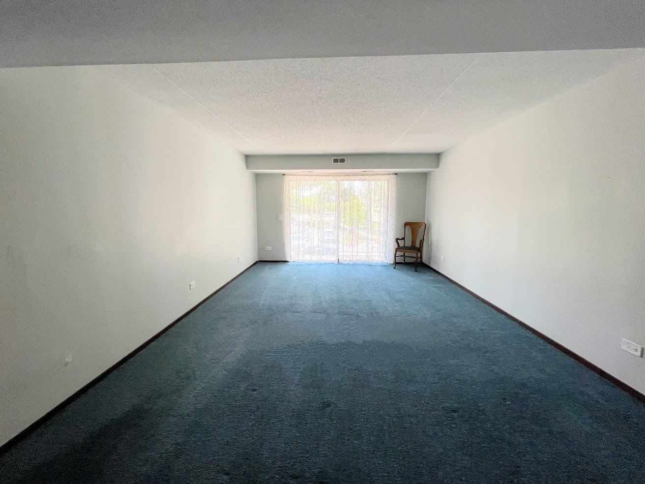 555 Graceland Avenue #206, Des Plaines, IL 60016