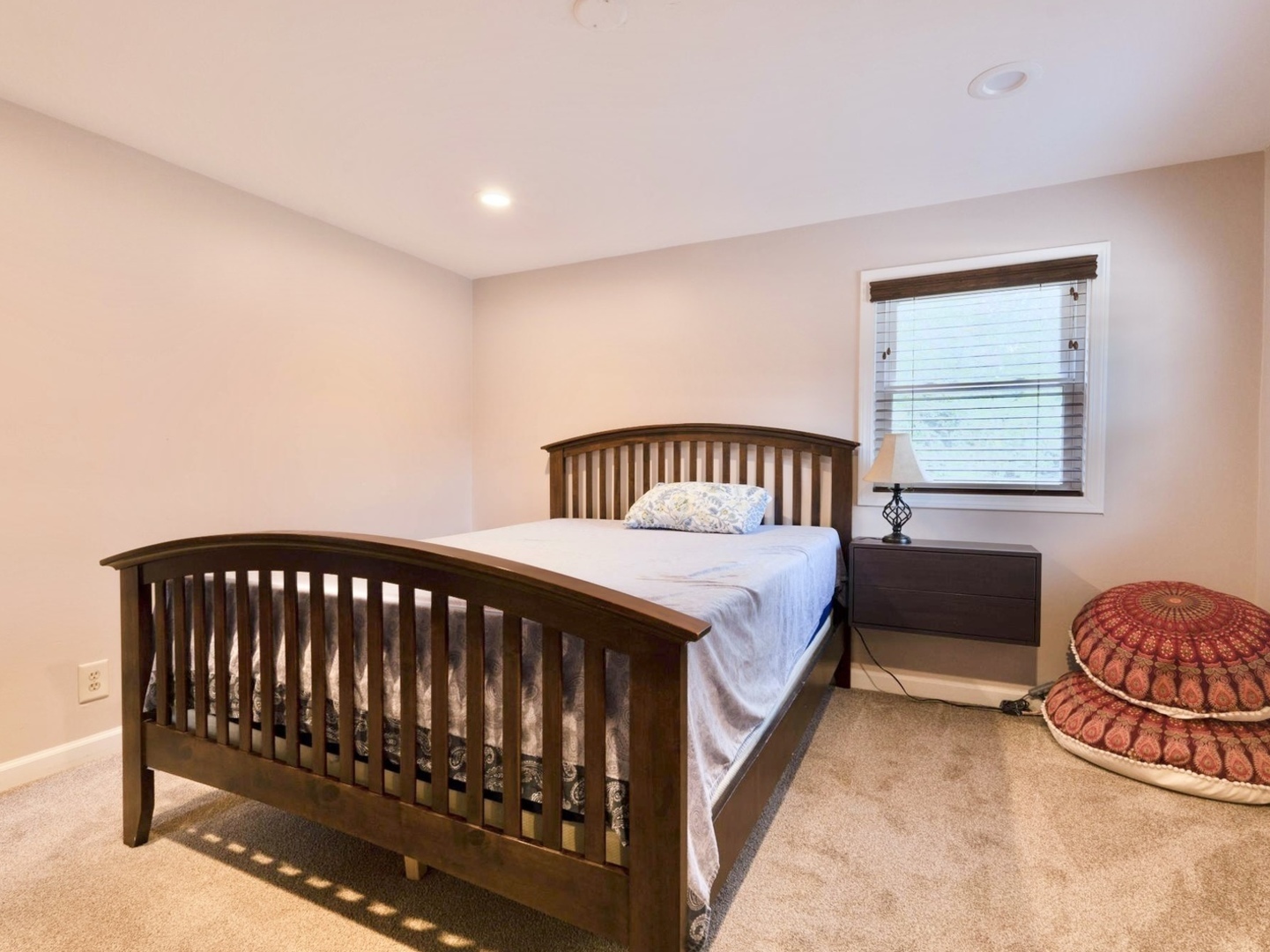 8S492 Bell Drive, Naperville, IL 60565