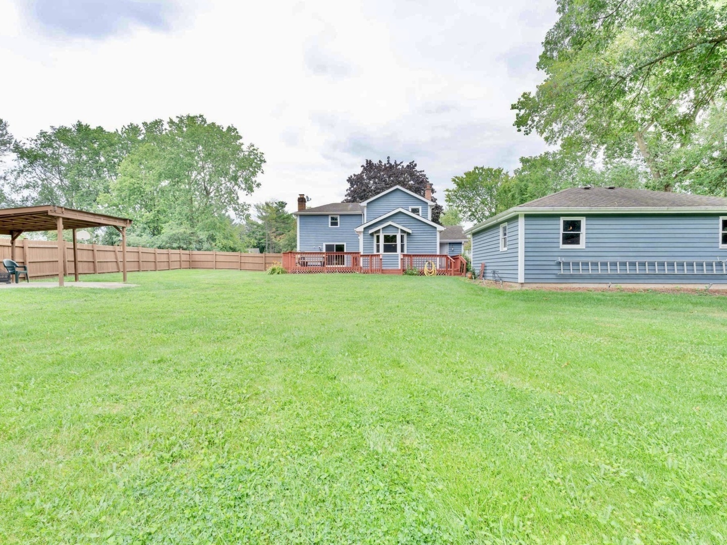 8S492 Bell Drive, Naperville, IL 60565