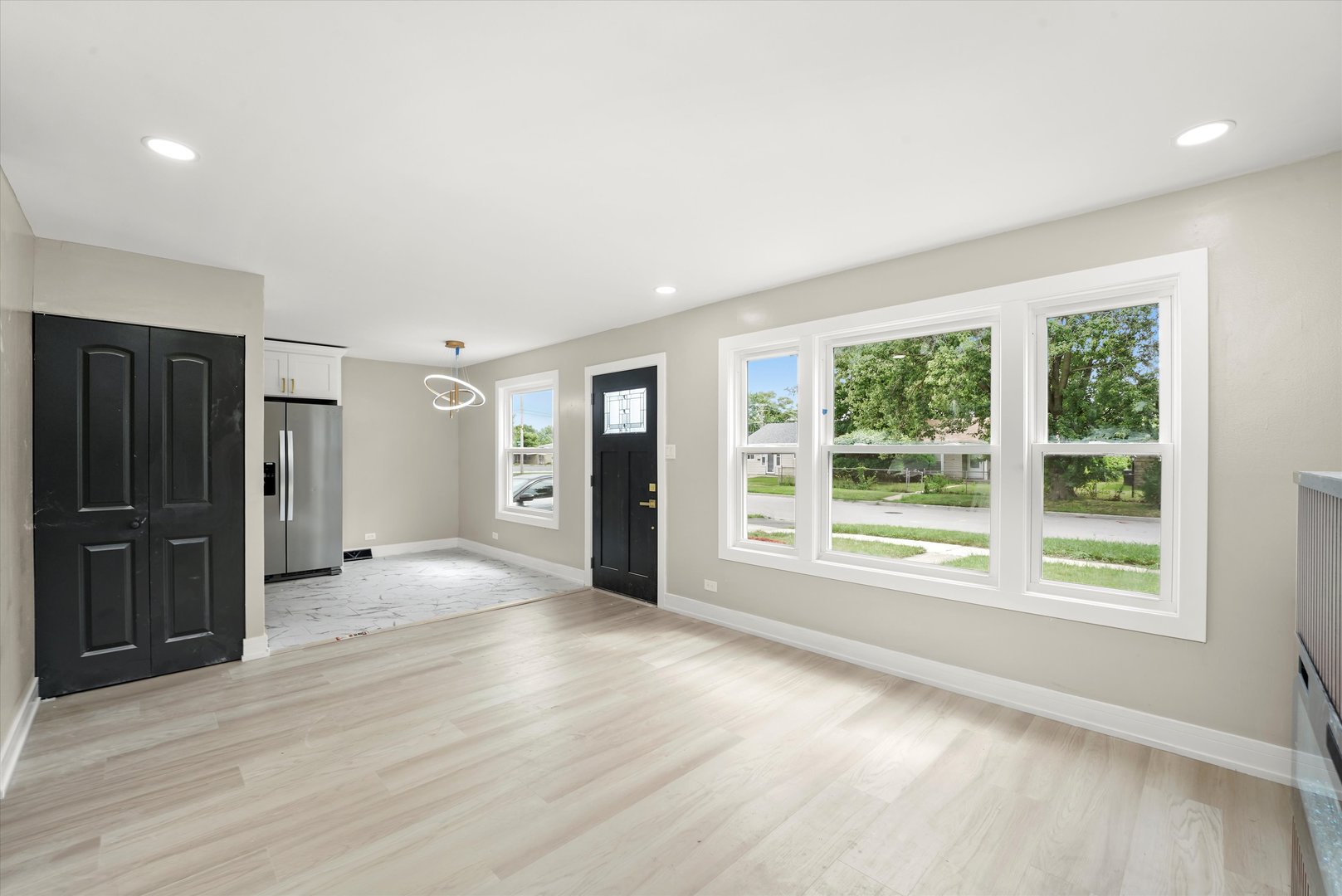 16218 Honore Avenue, Markham, IL 60426
