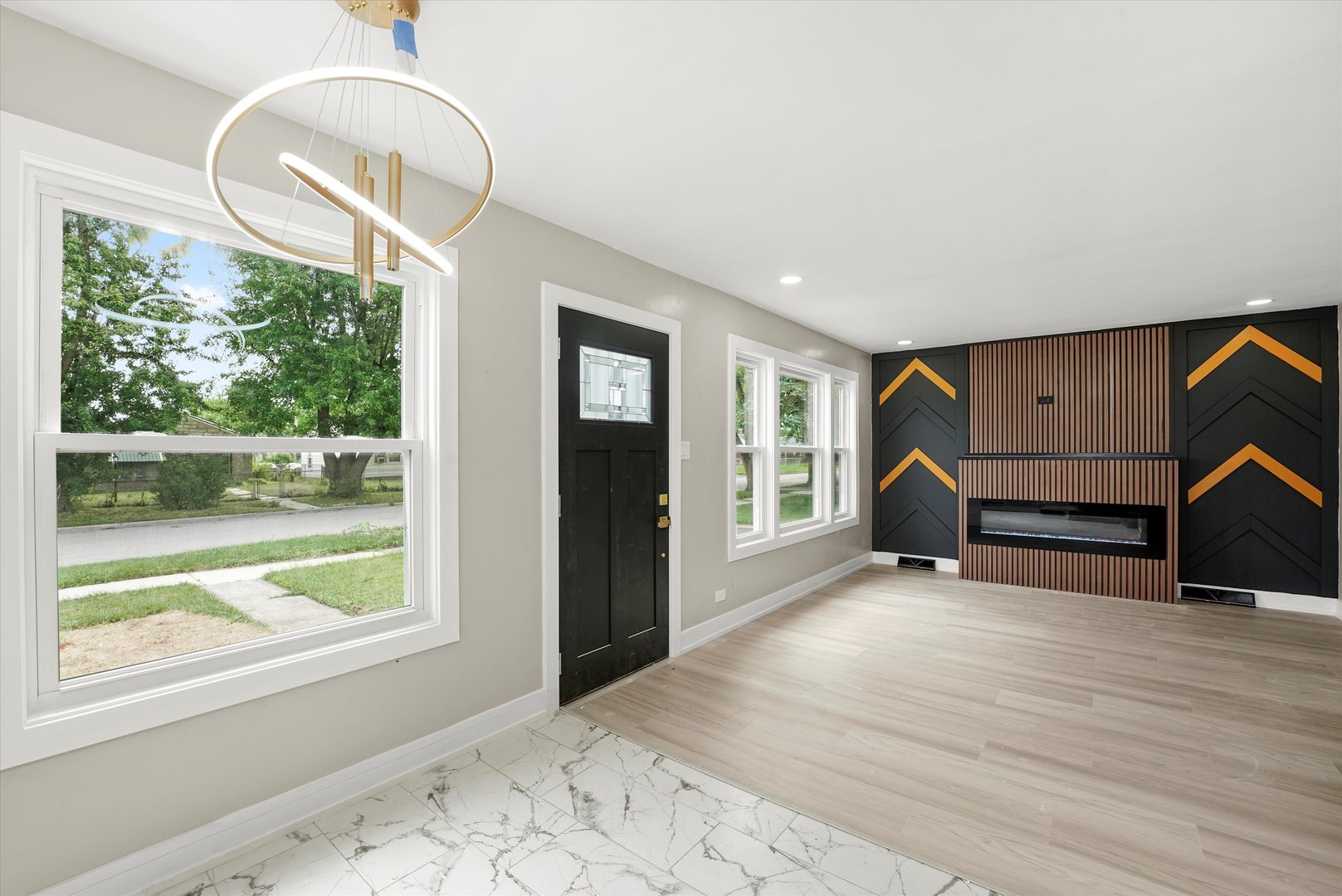 16218 Honore Avenue, Markham, IL 60426