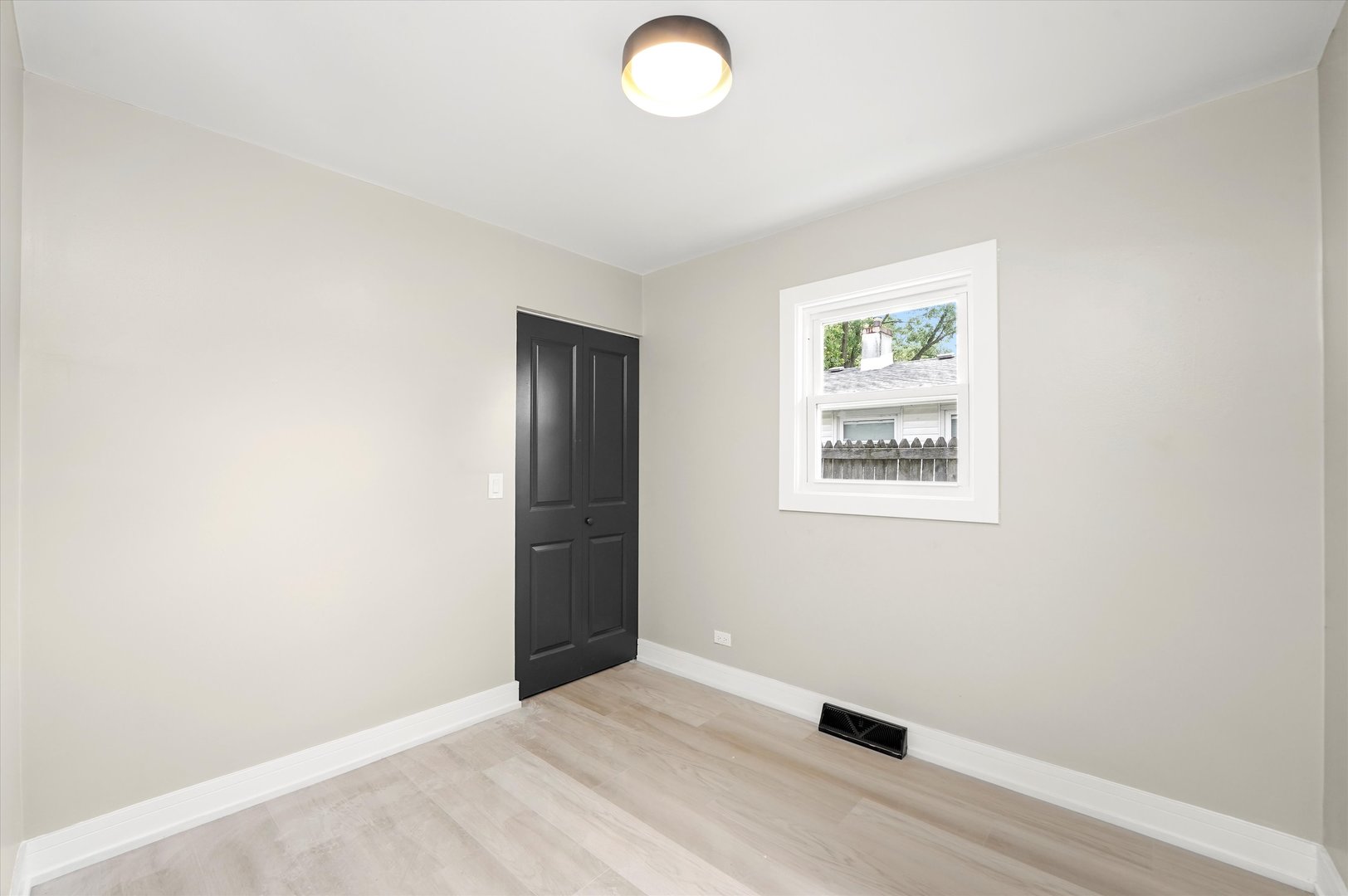16218 Honore Avenue, Markham, IL 60426