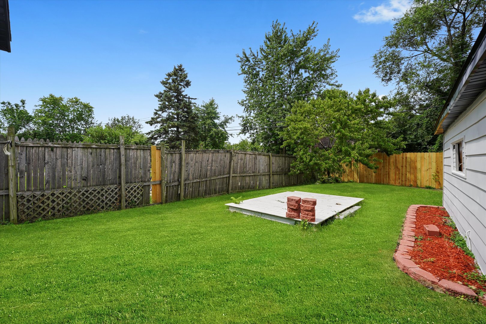 16218 Honore Avenue, Markham, IL 60426