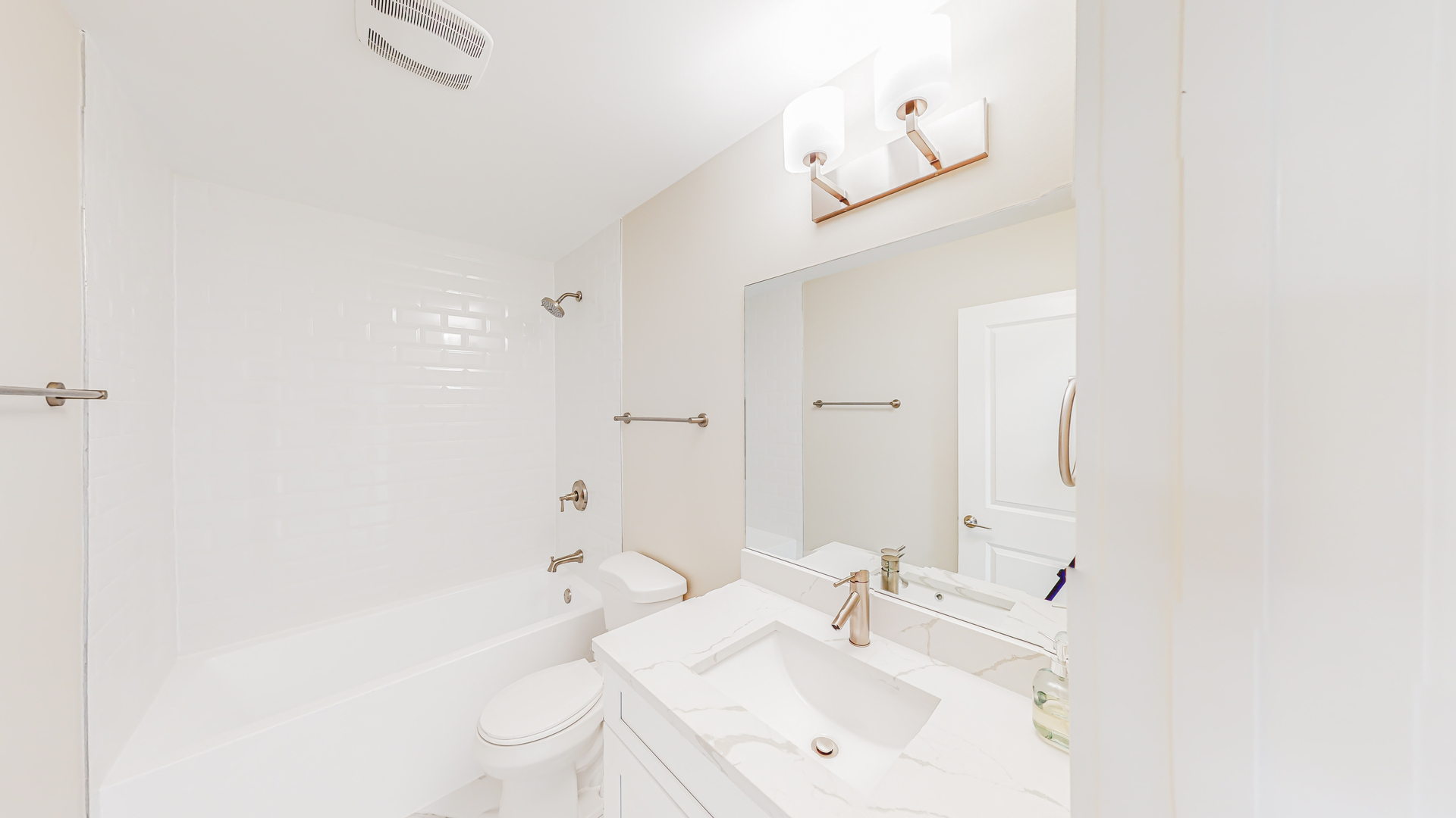 516 Highlands Parkway, Itasca, IL 60143