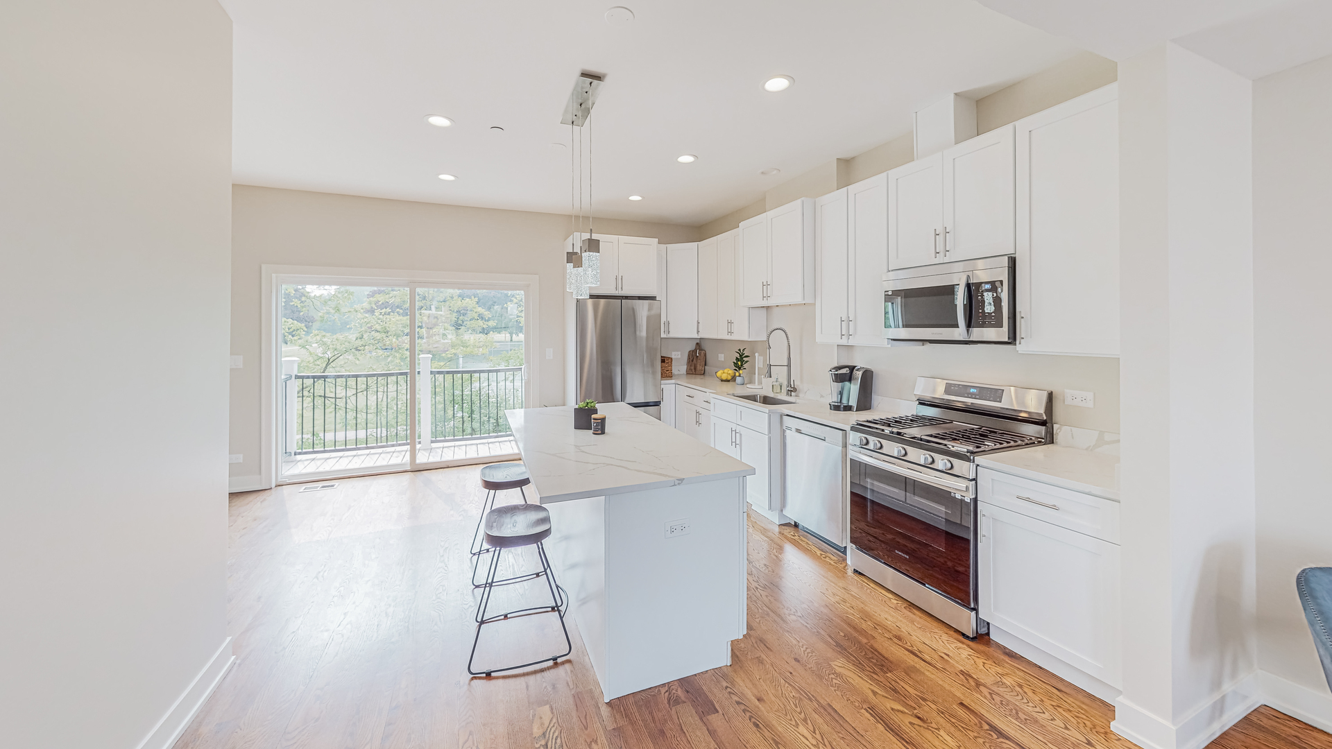 516 Highlands Parkway, Itasca, IL 60143