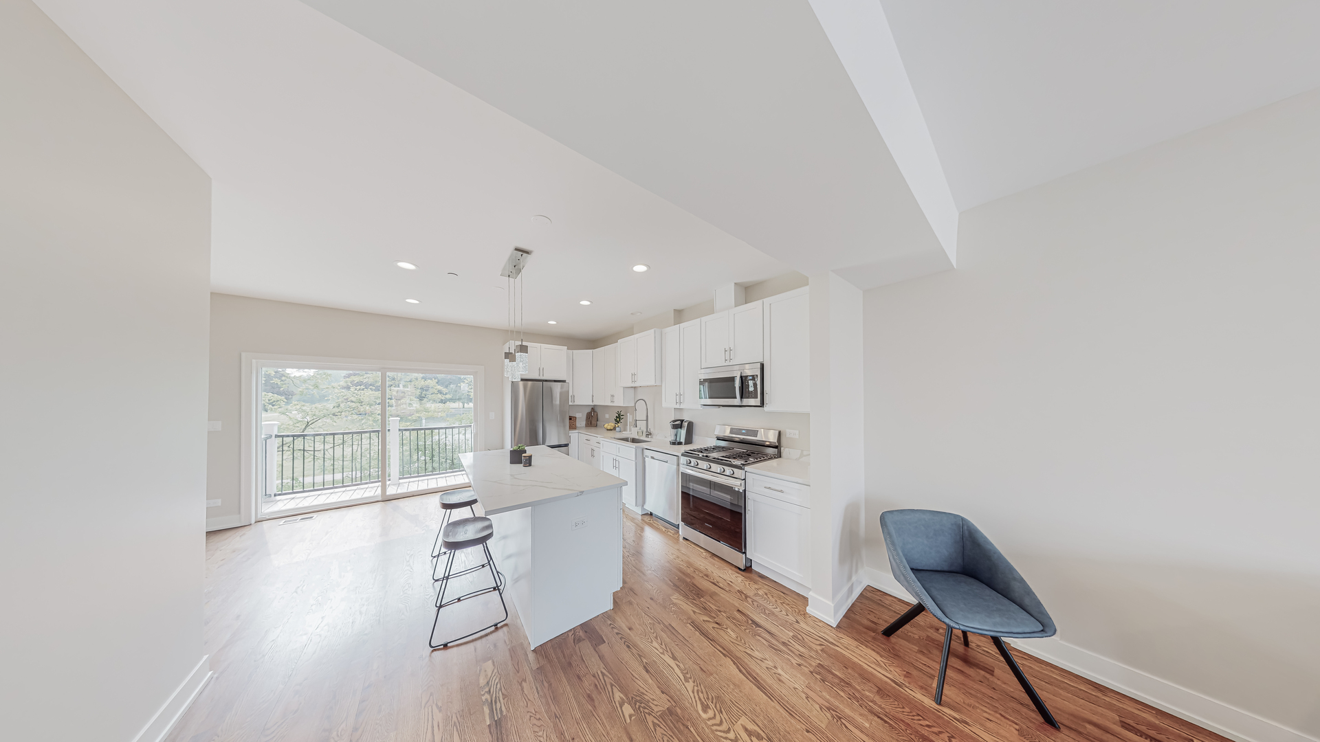 516 Highlands Parkway, Itasca, IL 60143