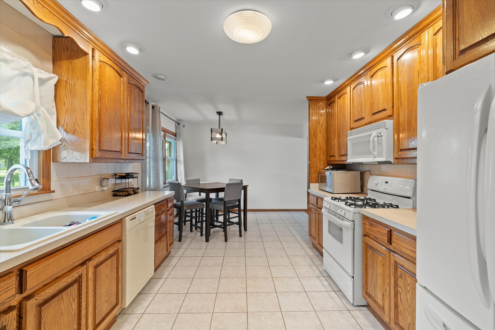 5661 W Roosevelt Street, Monee, IL 60449