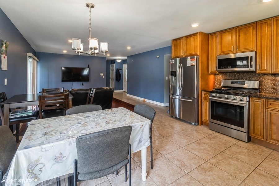 5775 RING Court, Hanover Park, IL 60133