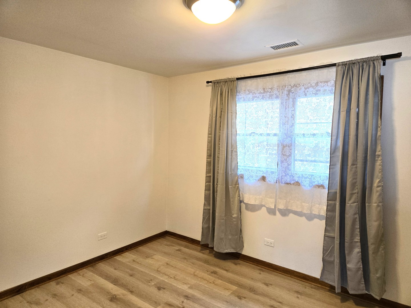 7010 W Diversey Avenue #3, Chicago, IL 60607