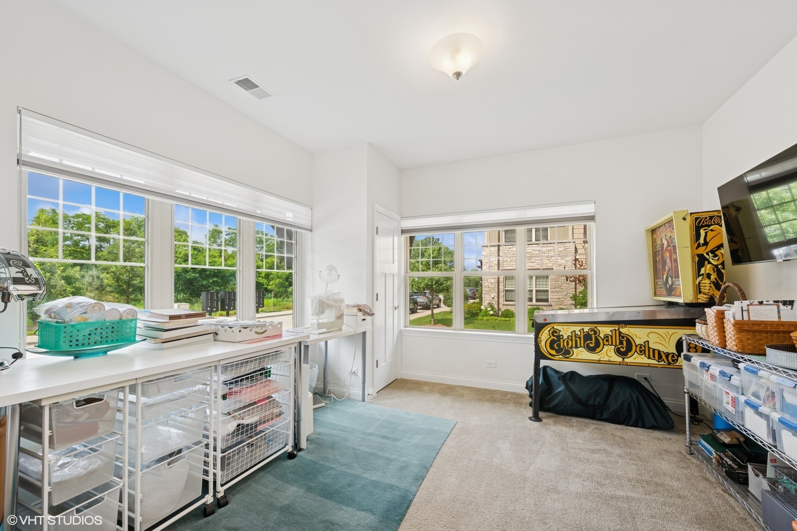 624 Parkside Court, Libertyville, IL 60048